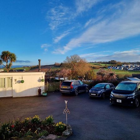 Lovely Private Studio Room With Own Kitchen And Bathroom. Set In The Popular Area Of Shiphay In Torquay And Only A Short Walk From Torbay Hospital Εξωτερικό φωτογραφία