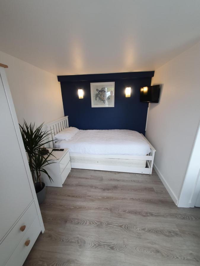 Lovely Private Studio Room With Own Kitchen And Bathroom. Set In The Popular Area Of Shiphay In Torquay And Only A Short Walk From Torbay Hospital Εξωτερικό φωτογραφία